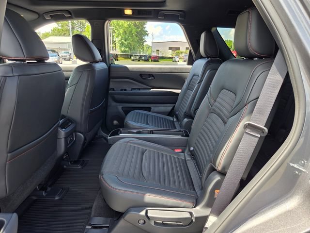 New 2026 Nissan Pathfinder Rock Creek w/ Rock Creek Premium Package AWD/4WD image 13