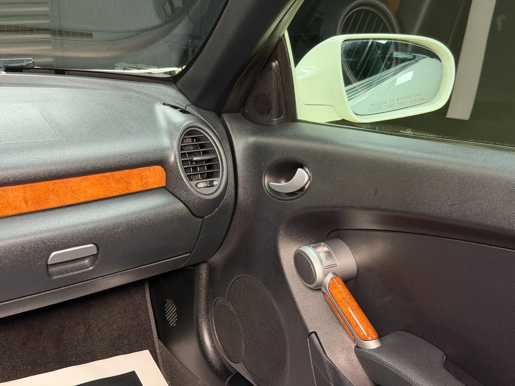 Used 2011 Mercedes-Benz SLK 300 image 15