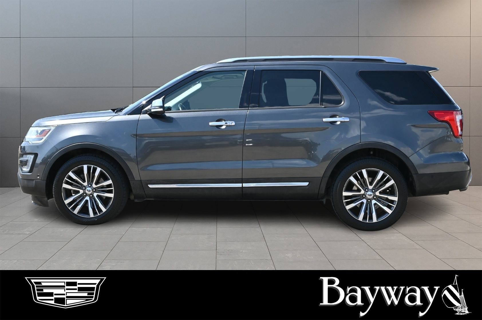 Used 2017 Ford Explorer Platinum AWD/4WD image 5