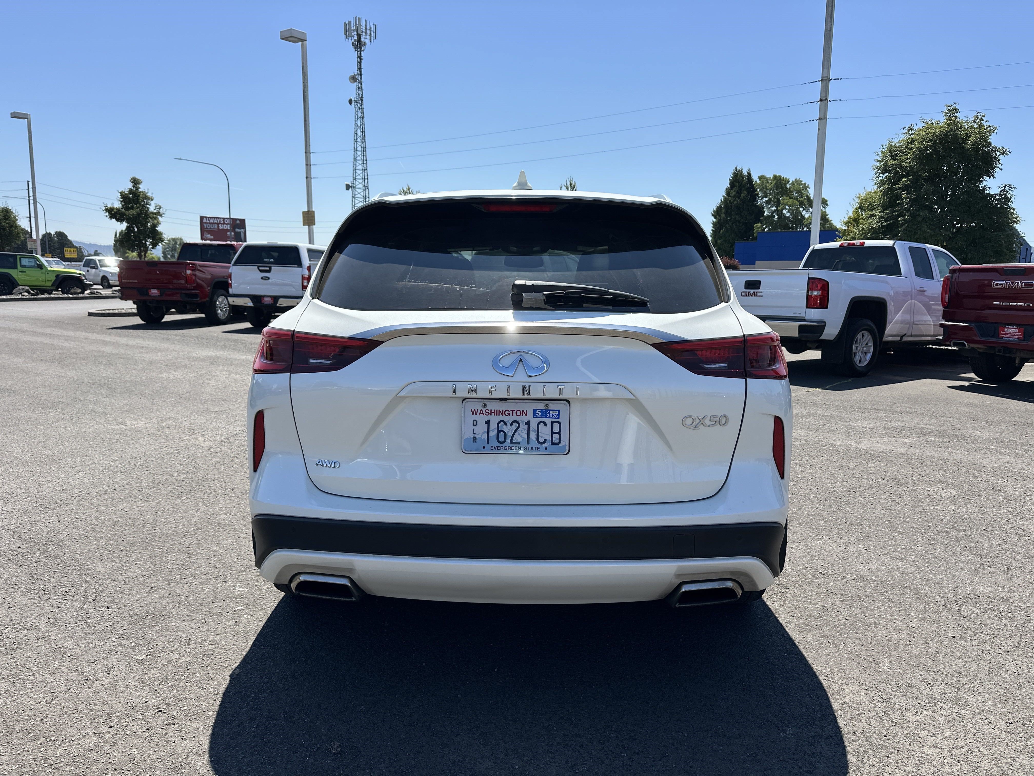 Used 2021 INFINITI QX50 Luxe w/ Appearance Package AWD/4WD image 4