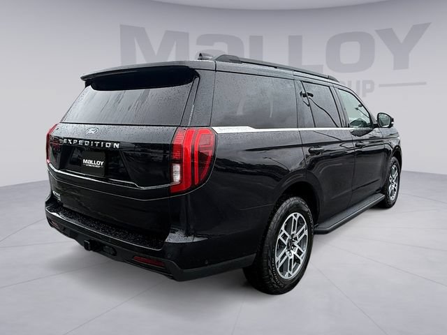 Certified 2025 Ford Expedition Active AWD/4WD image 5