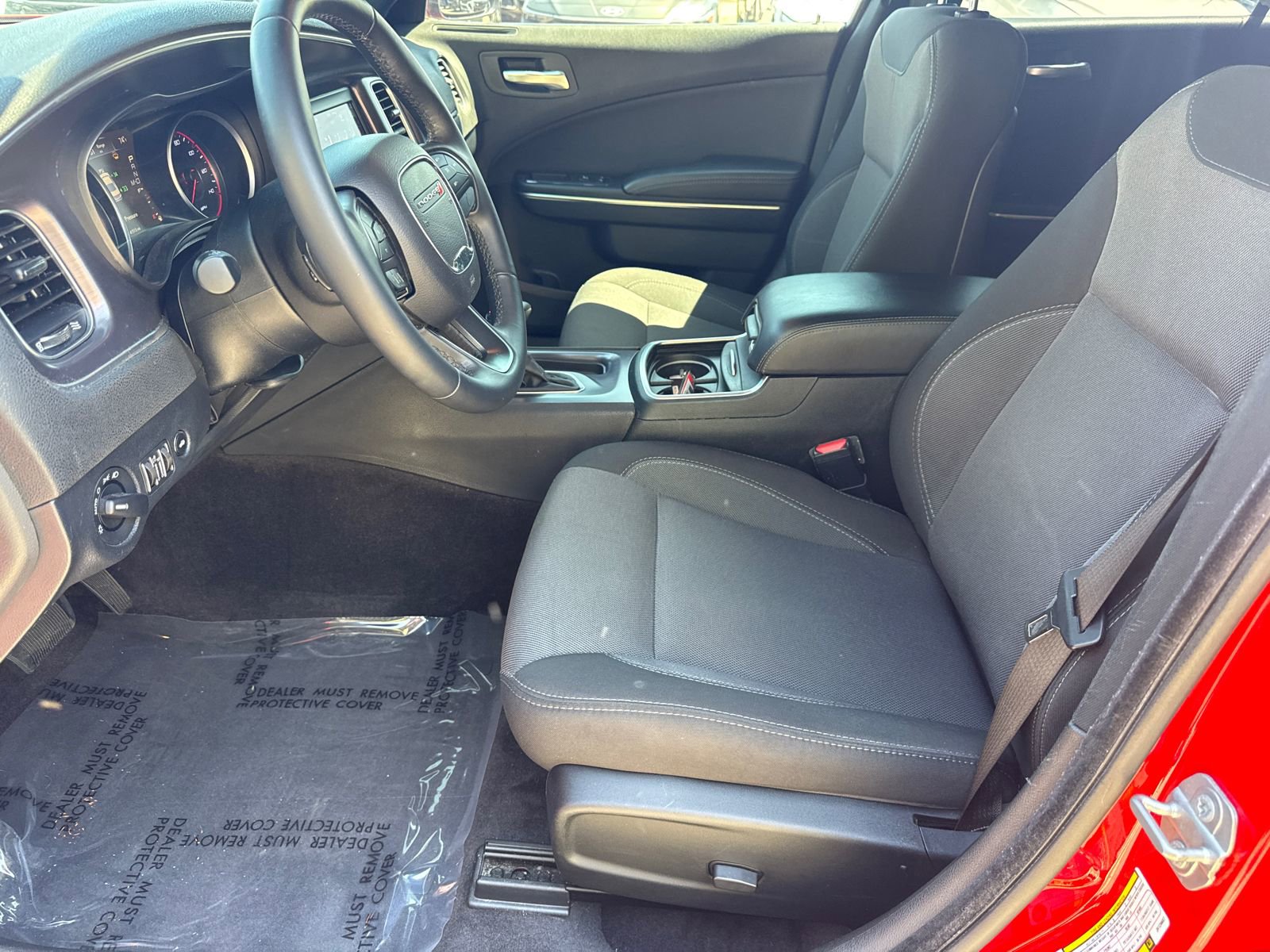 Used 2018 Dodge Charger SXT RWD image 9