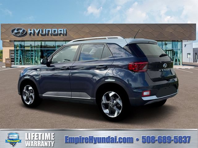 New 2026 Hyundai Venue SEL FWD image 4