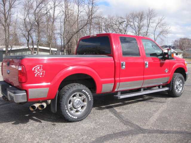 Used 2015 Ford F250 XLT w/ XLT Premium Package AWD/4WD image 6