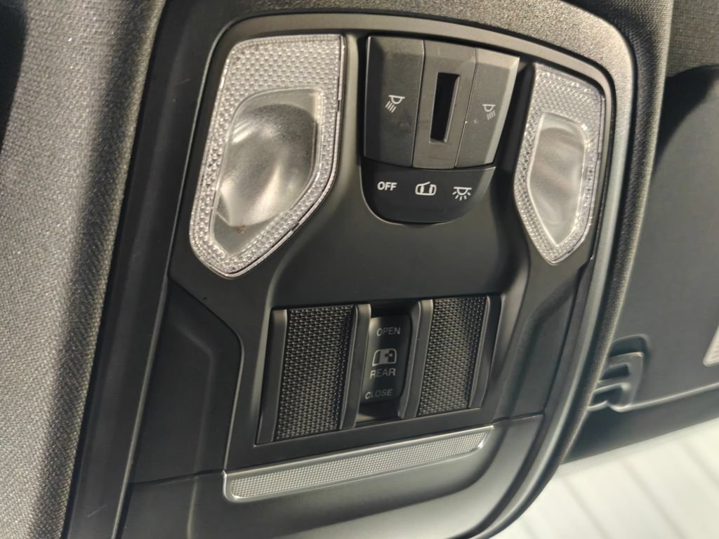 Used 2023 RAM 1500 Tradesman AWD/4WD image 10