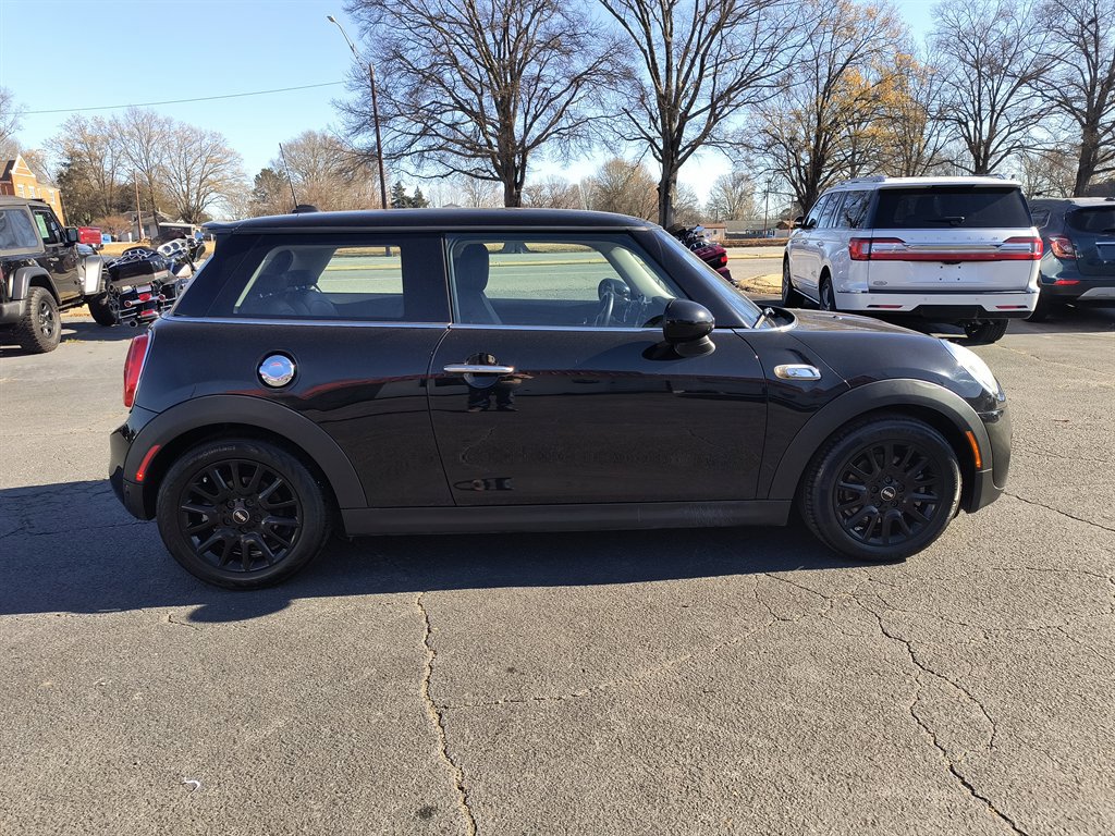 Used 2019 MINI Cooper S image 6