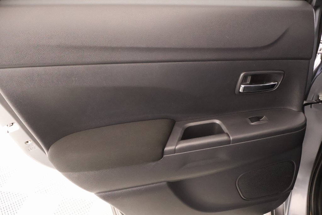 Used 2024 Mitsubishi Outlander Sport LE image 17