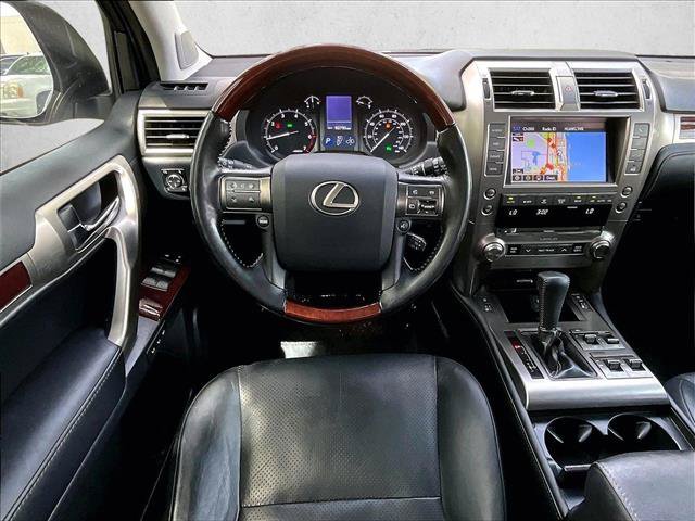 Used 2016 Lexus GX 460 Luxury AWD/4WD image 7