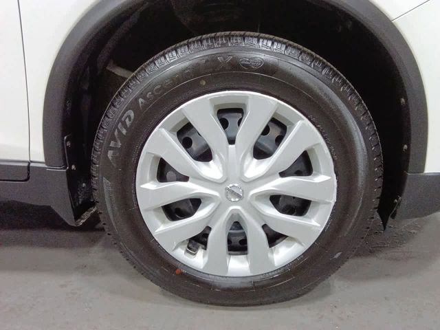 Used 2017 Nissan Rogue S image 33