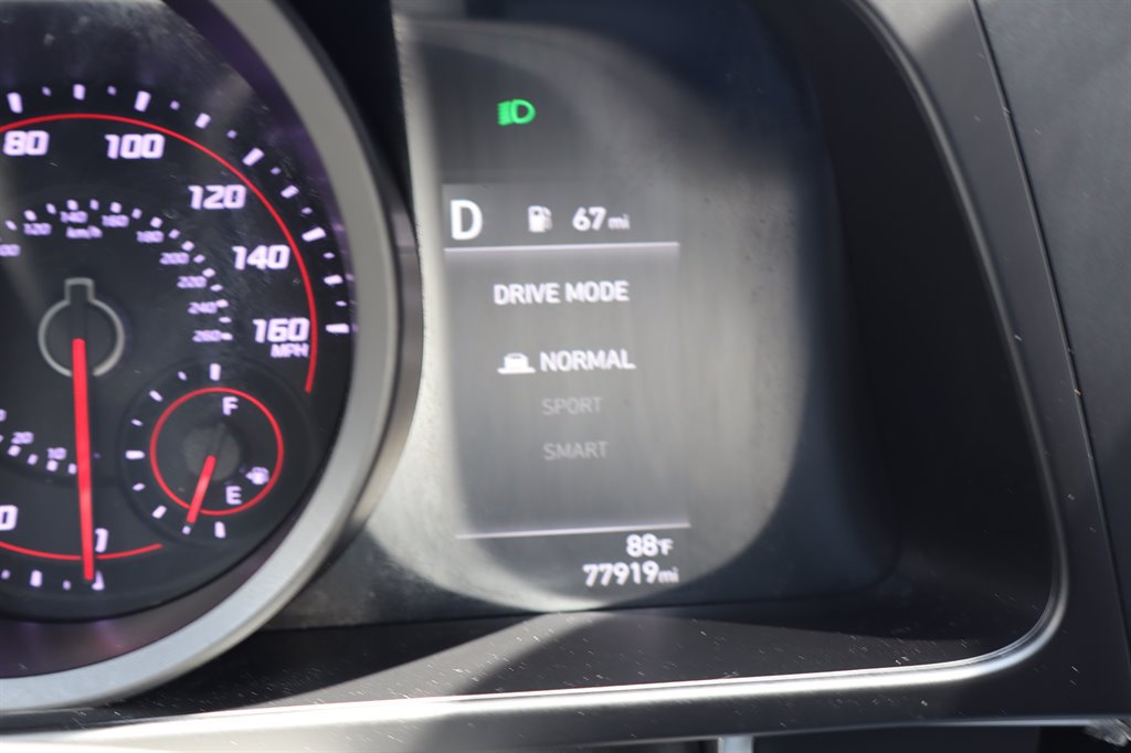 Used 2023 Hyundai Elantra SEL FWD image 31