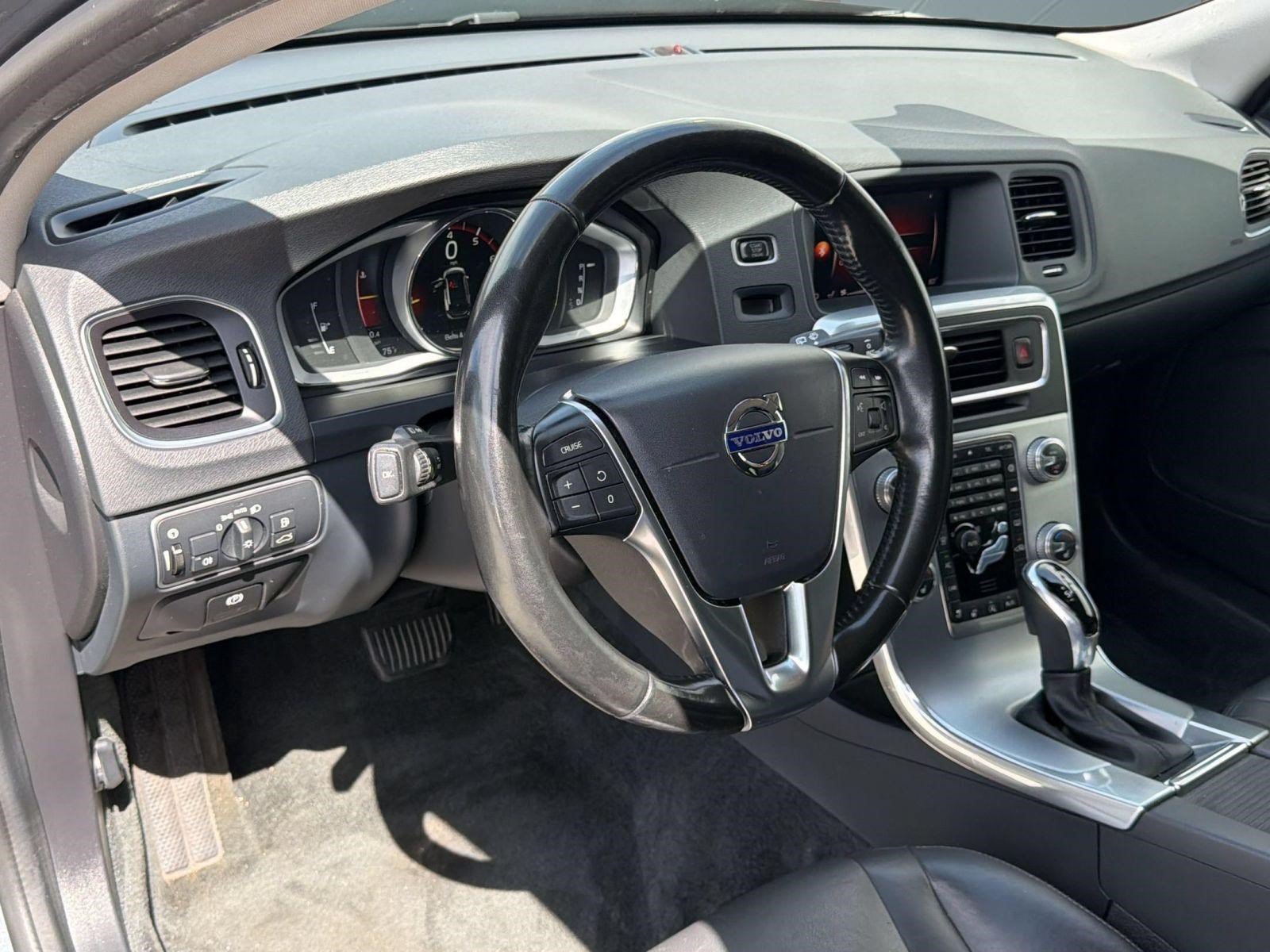 Used 2018 Volvo V60 T5 Cross Country w/ Convenience Package AWD/4WD image 4
