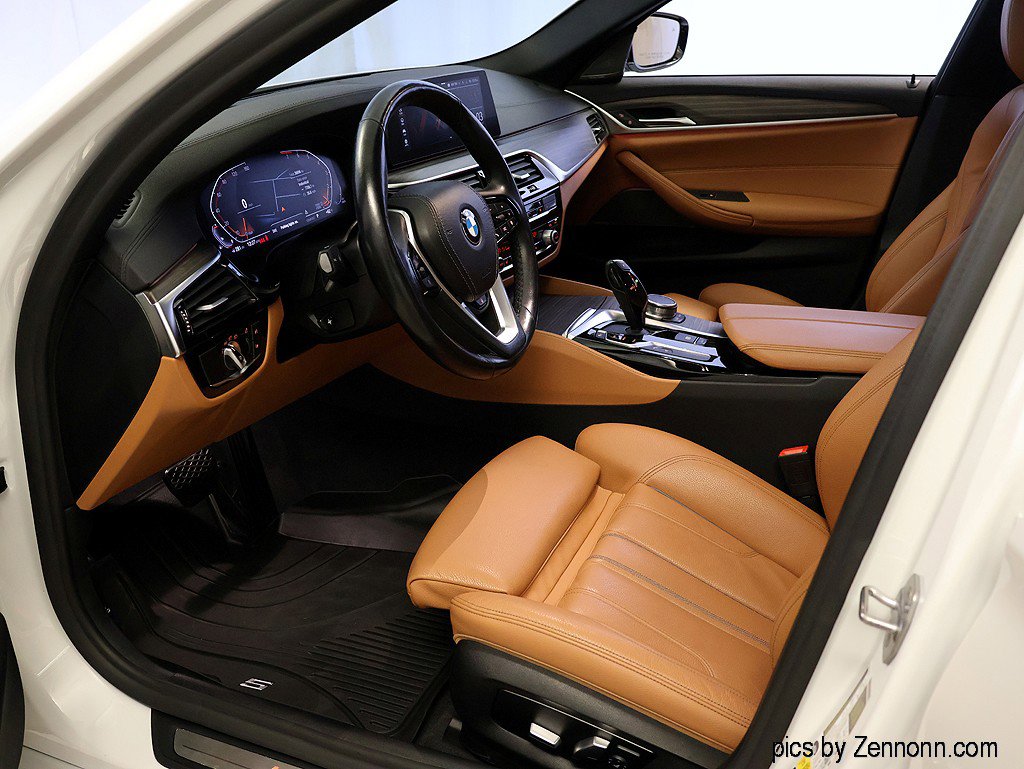 Used 2020 BMW 540i xDrive w/ Premium Package image 11