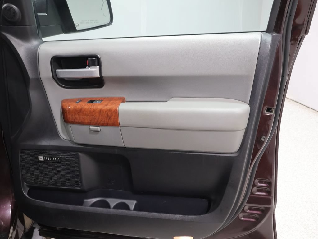 Used 2019 Toyota Sequoia Platinum AWD/4WD image 23