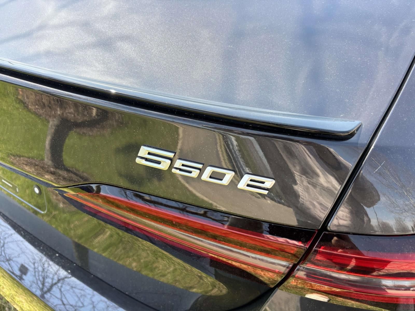 New 2026 BMW 550e xDrive image 11