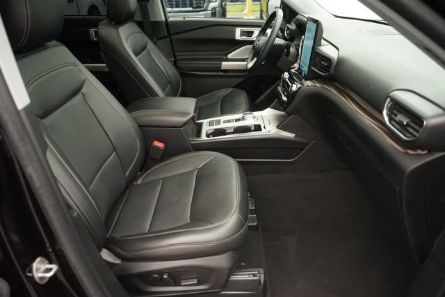 Certified 2023 Ford Explorer Limited w/ Limited Technology Package RWD image 21