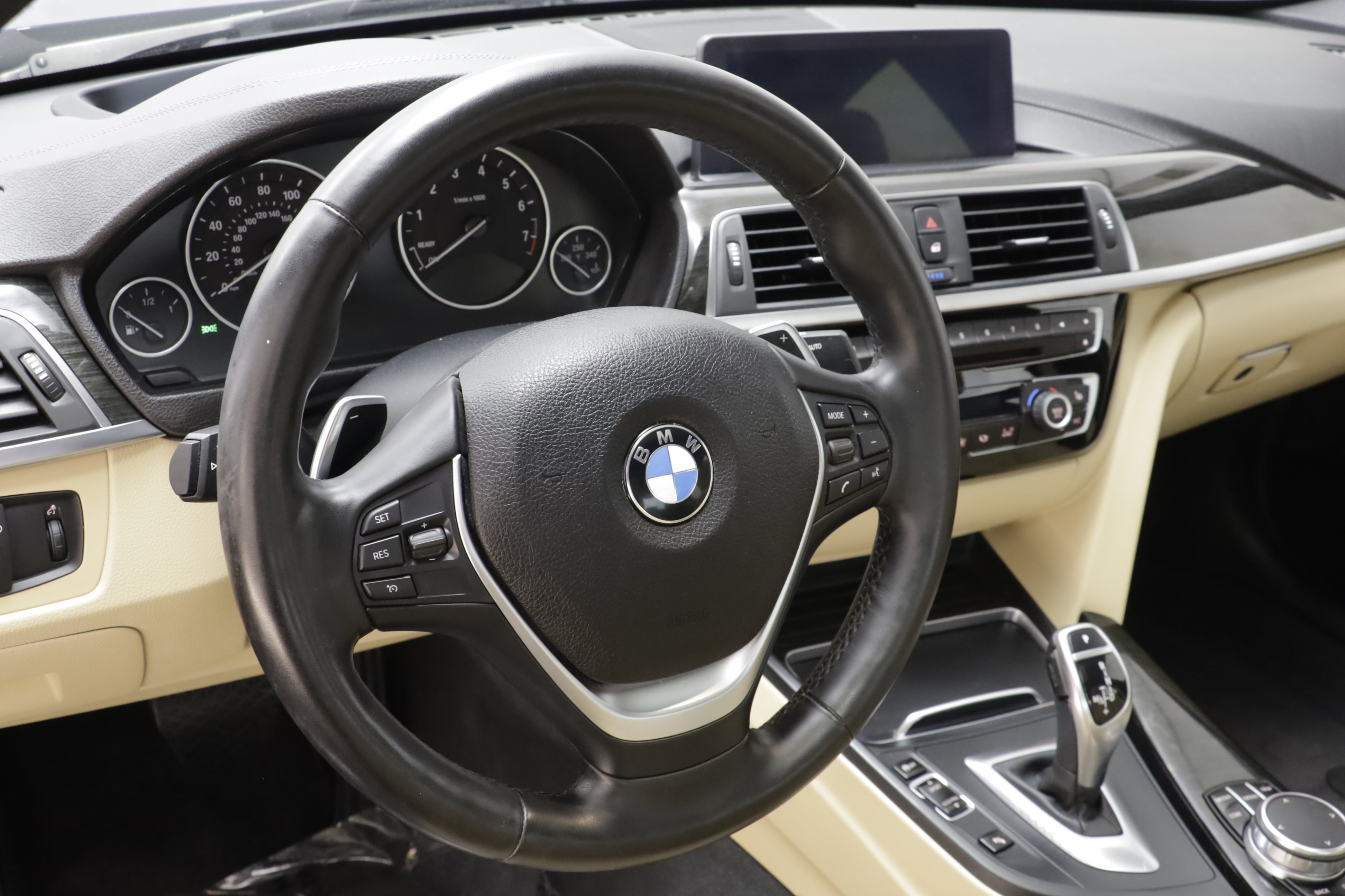 Used 2018 BMW 340i xDrive Sedan AWD/4WD image 8