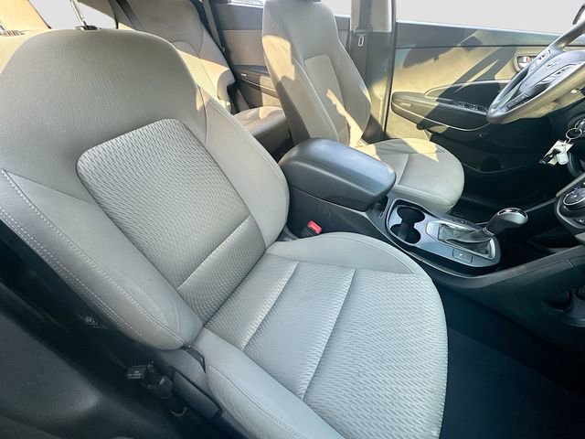 Used 2016 Hyundai Santa Fe SE image 29