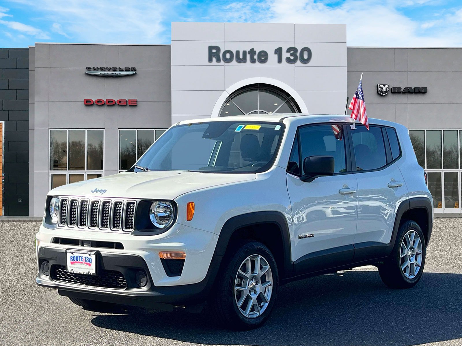 Used 2023 Jeep Renegade Latitude AWD/4WD image 2