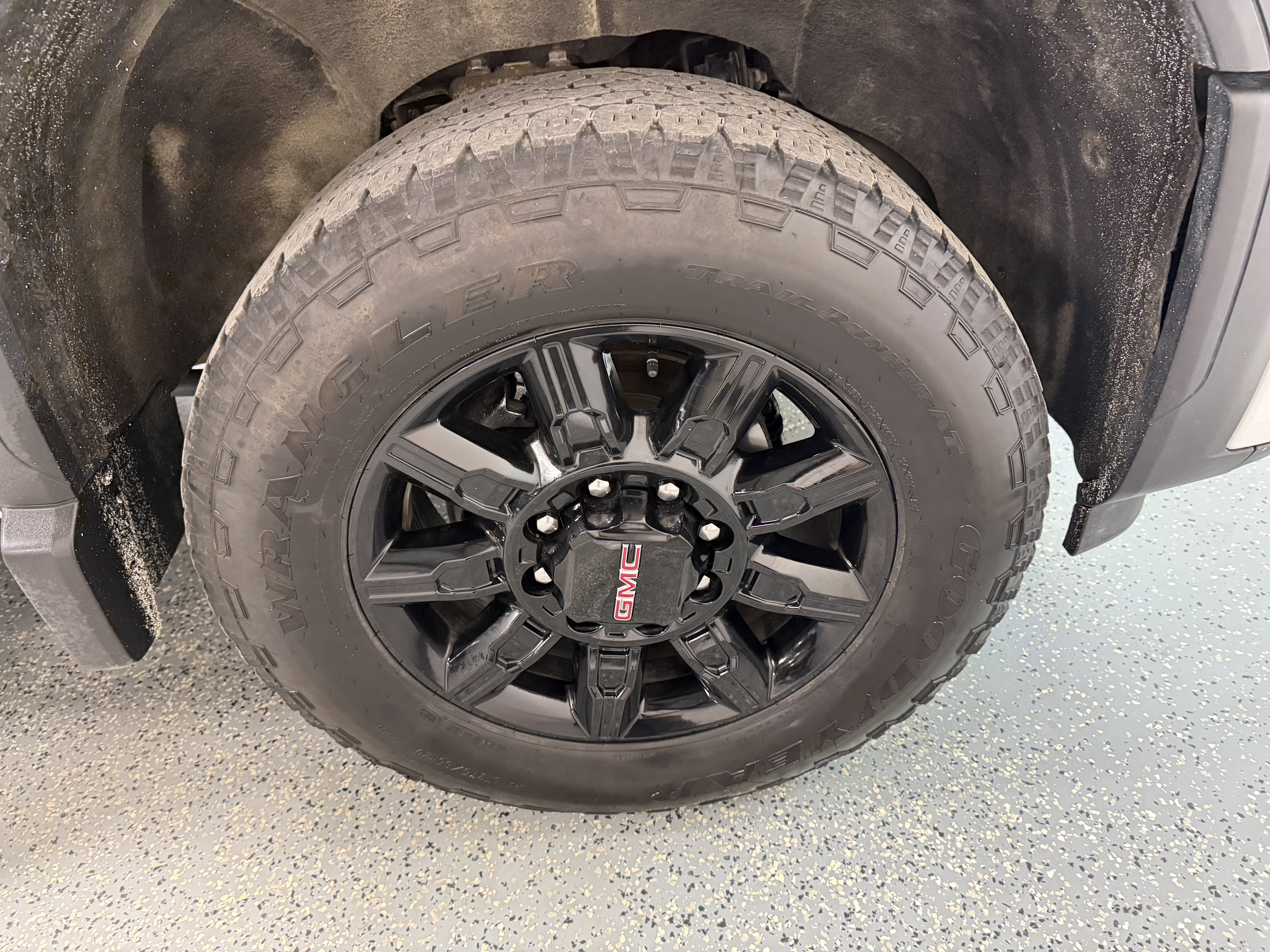 Used 2024 GMC Sierra 2500 AT4 w/ AT4 Preferred Package image 31