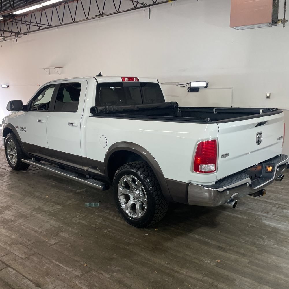 Used 2017 RAM 1500 Laramie w/ Convenience Group AWD/4WD image 4