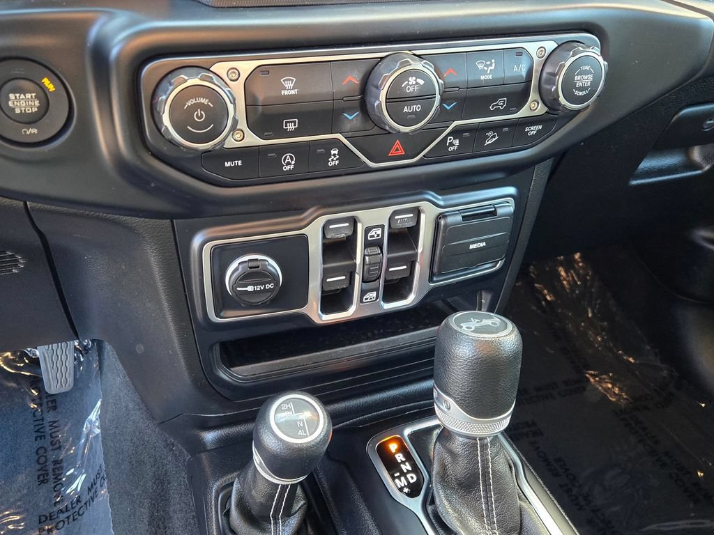 Used 2019 Jeep Wrangler Unlimited Sahara w/ Safety Group AWD/4WD image 22