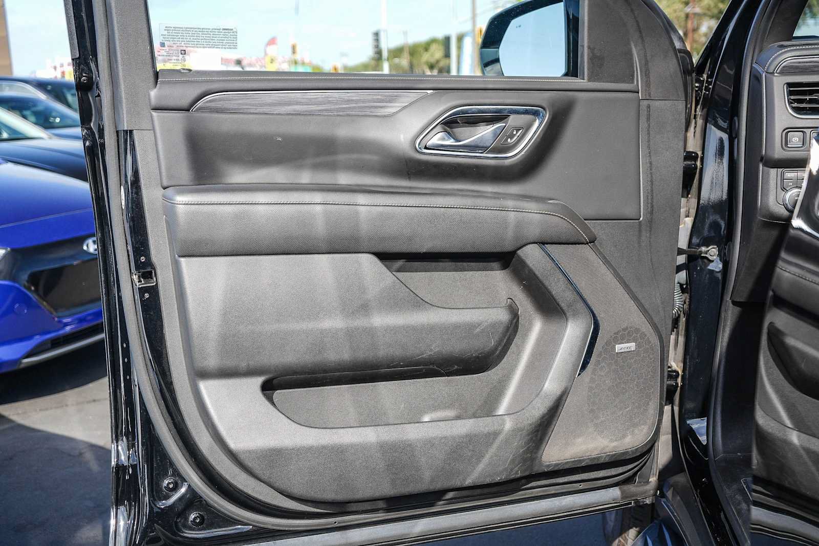 Used 2024 GMC Yukon SLT AWD/4WD image 23