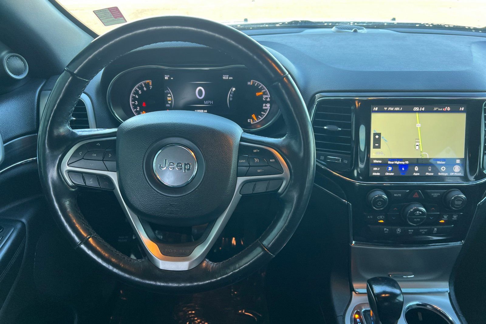 Used 2021 Jeep Grand Cherokee Limited w/ Luxury Group II AWD/4WD image 15