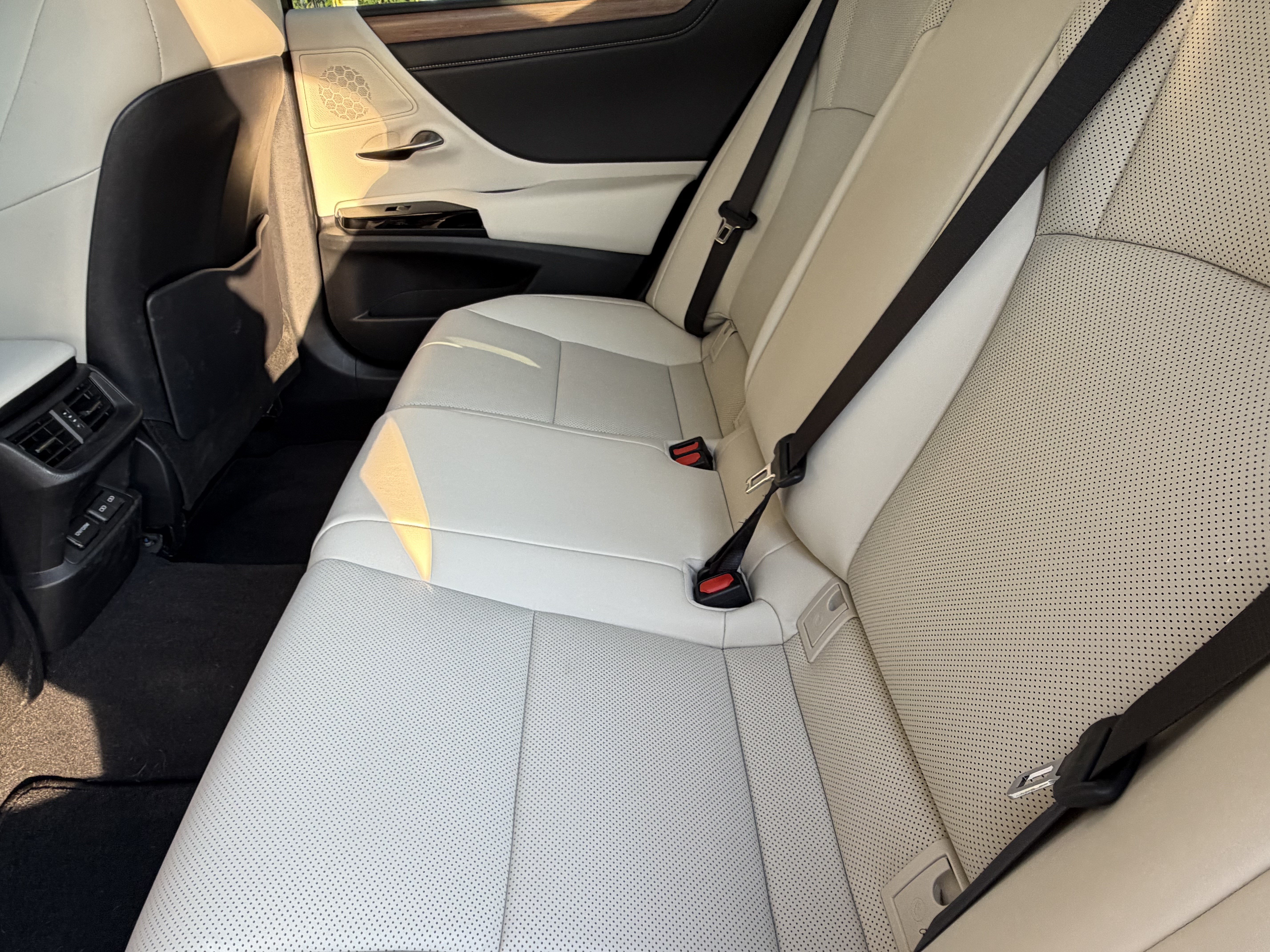 Certified 2023 Lexus ES 350 w/ Premium Package FWD image 32