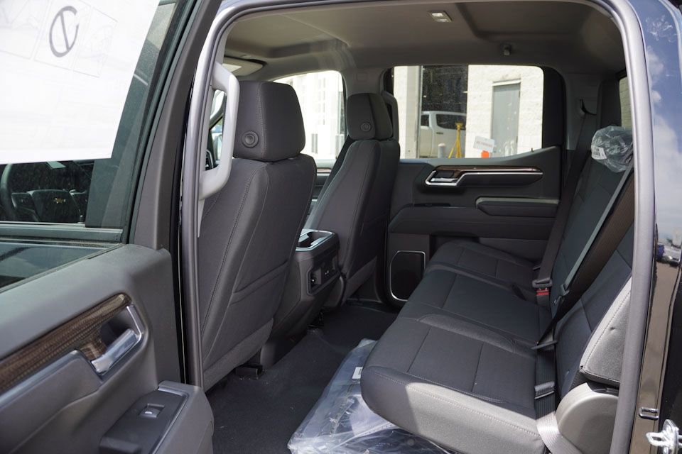New 2026 Chevrolet Silverado 1500 LT w/ Convenience Package II image 11