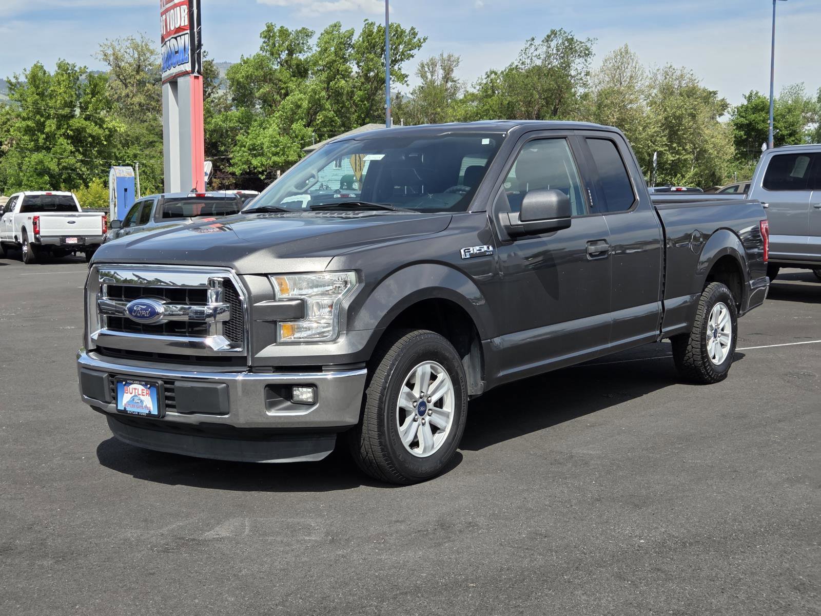 Used 2015 Ford F150 XLT RWD video 1