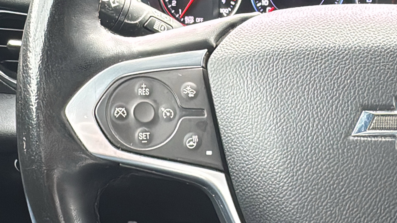 Used 2023 Chevrolet Traverse Premier w/ Redline Edition image 24