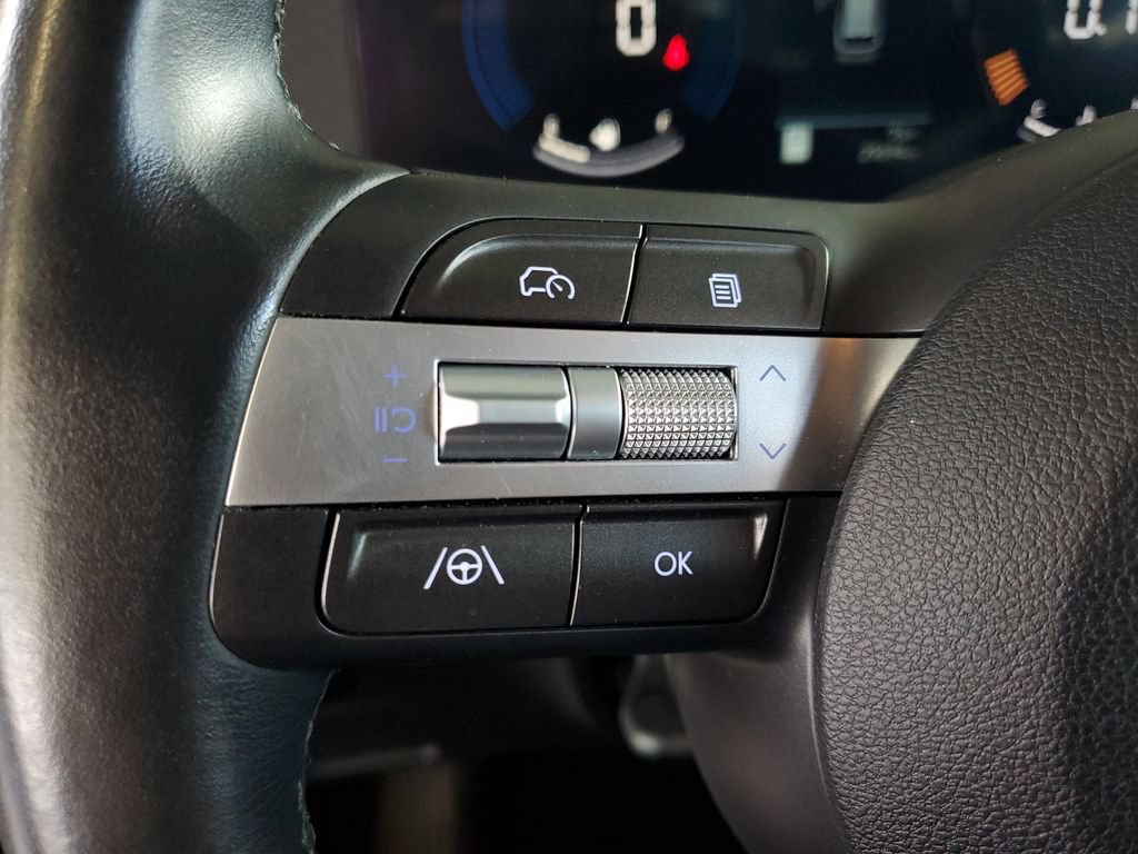 Used 2024 Hyundai Kona SEL AWD/4WD image 23