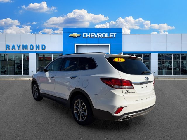 Used 2017 Hyundai Santa Fe SE AWD/4WD image 5