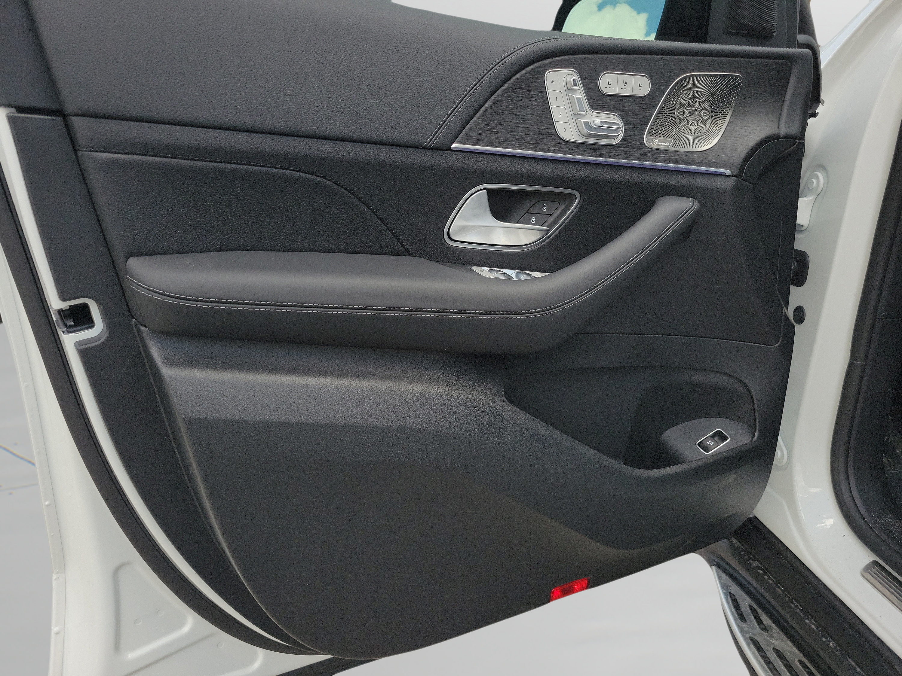 New 2026 Mercedes-Benz GLS 580 4MATIC image 17
