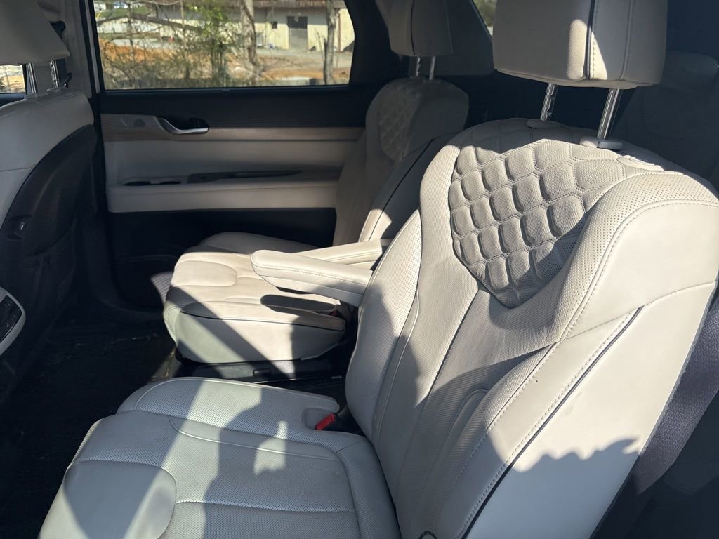 Used 2021 Hyundai Palisade Limited w/ Winter Package image 13