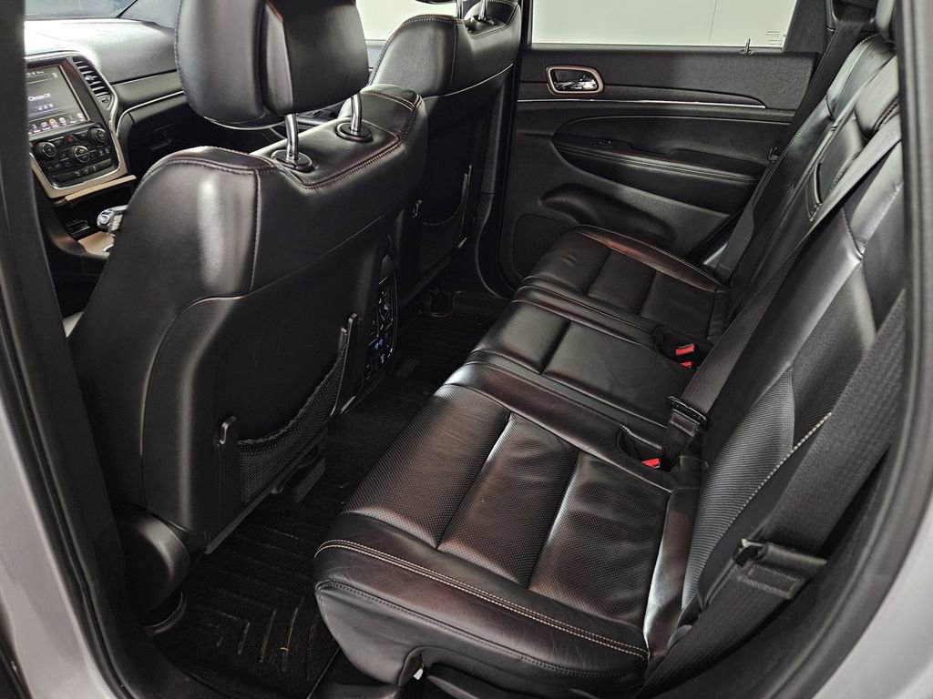Used 2015 Jeep Grand Cherokee Limited w/ Luxury Group II AWD/4WD image 29