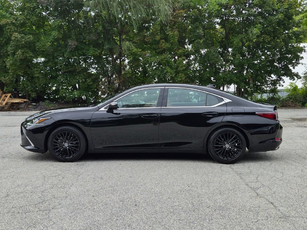Used 2024 Lexus ES 350 w/ Premium Package FWD image 8