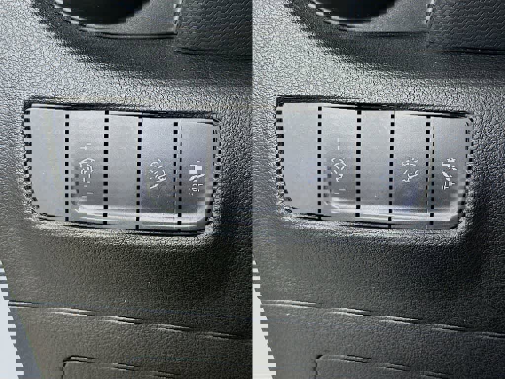 Used 2022 Hyundai Kona SEL w/ Cargo Package image 26