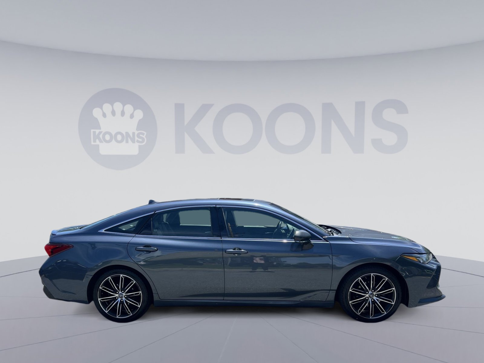 Used 2019 Toyota Avalon XSE w/ All Weather Liner Package FWD image 8