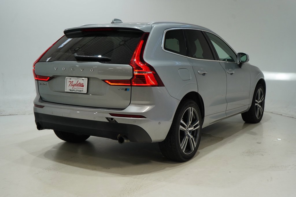 Used 2018 Volvo XC60 T5 Momentum w/ Convenience Package AWD/4WD image 8