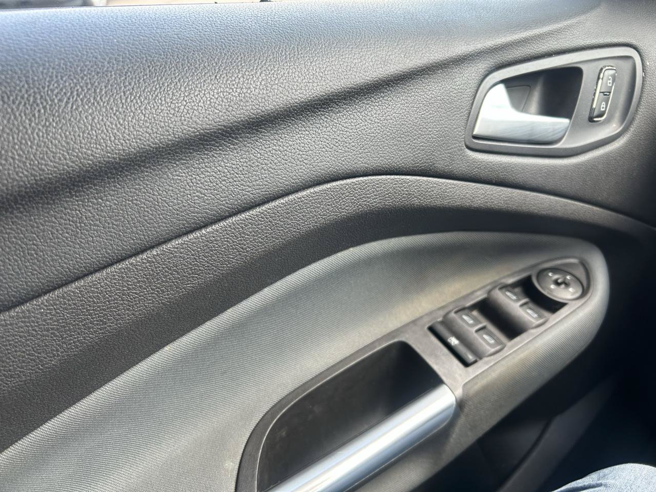 Used 2013 Ford Escape SE FWD image 27