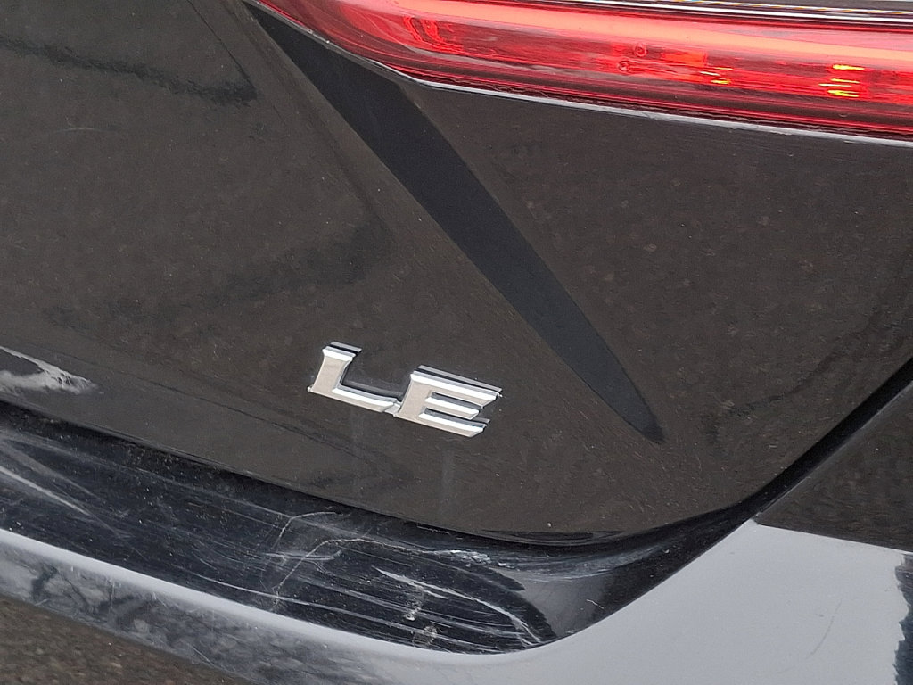Used 2025 Toyota Camry LE image 16