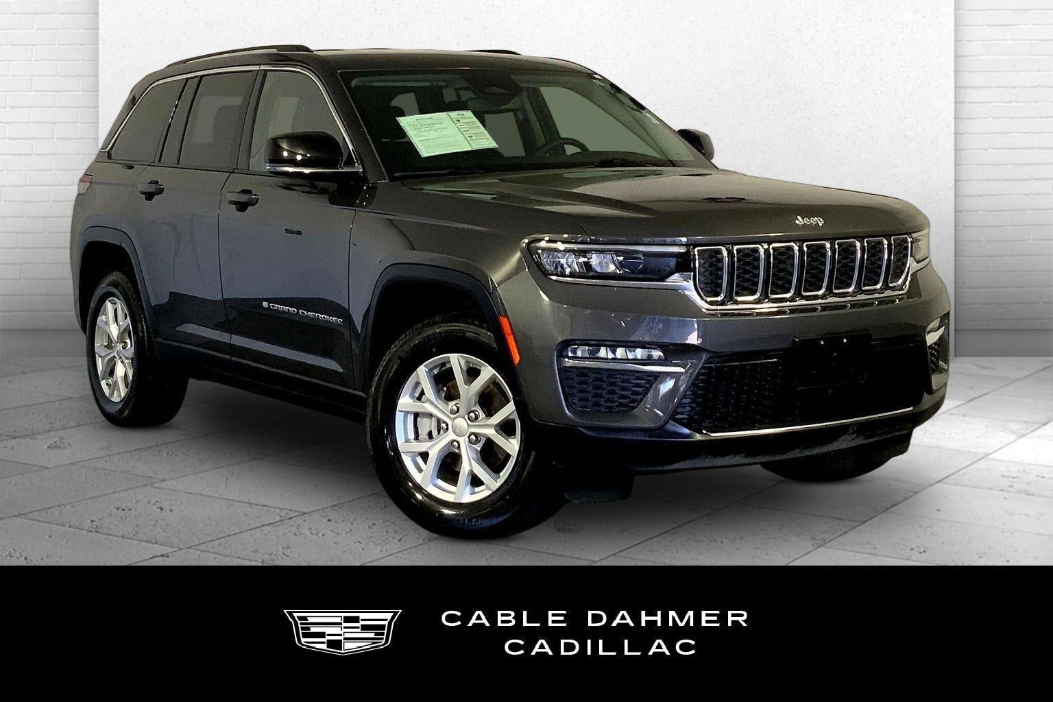 Used 2023 Jeep Grand Cherokee Limited AWD/4WD image 1