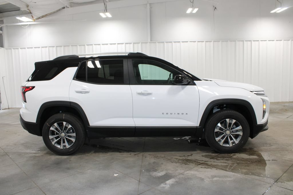 New 2026 Chevrolet Equinox LT w/ Convenience Package II FWD image 11
