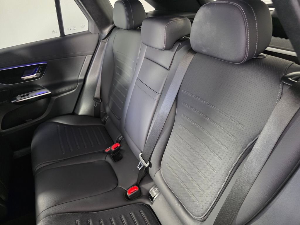 Certified 2025 Mercedes-Benz GLC 300 image 15
