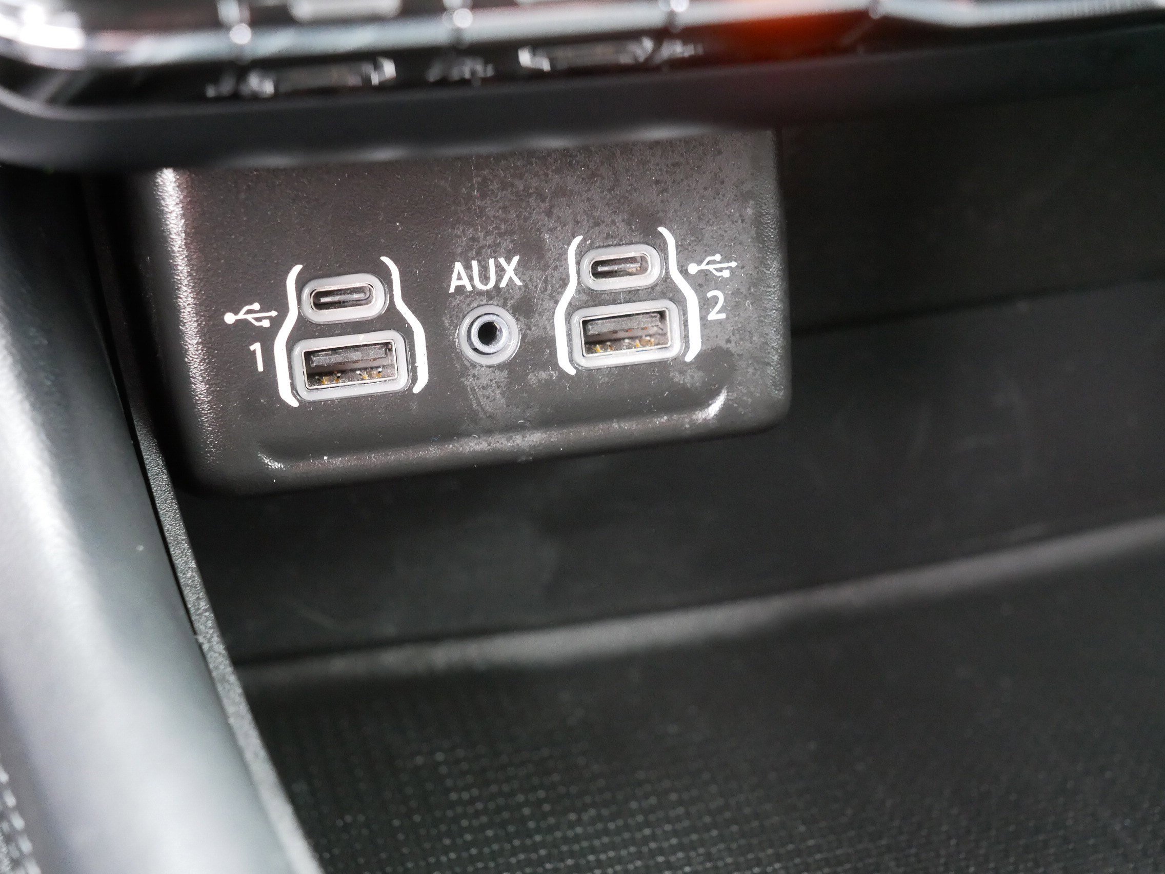 Used 2024 Dodge Durango SXT image 31