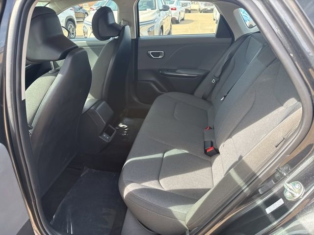Used 2025 Kia K4 LXS image 33
