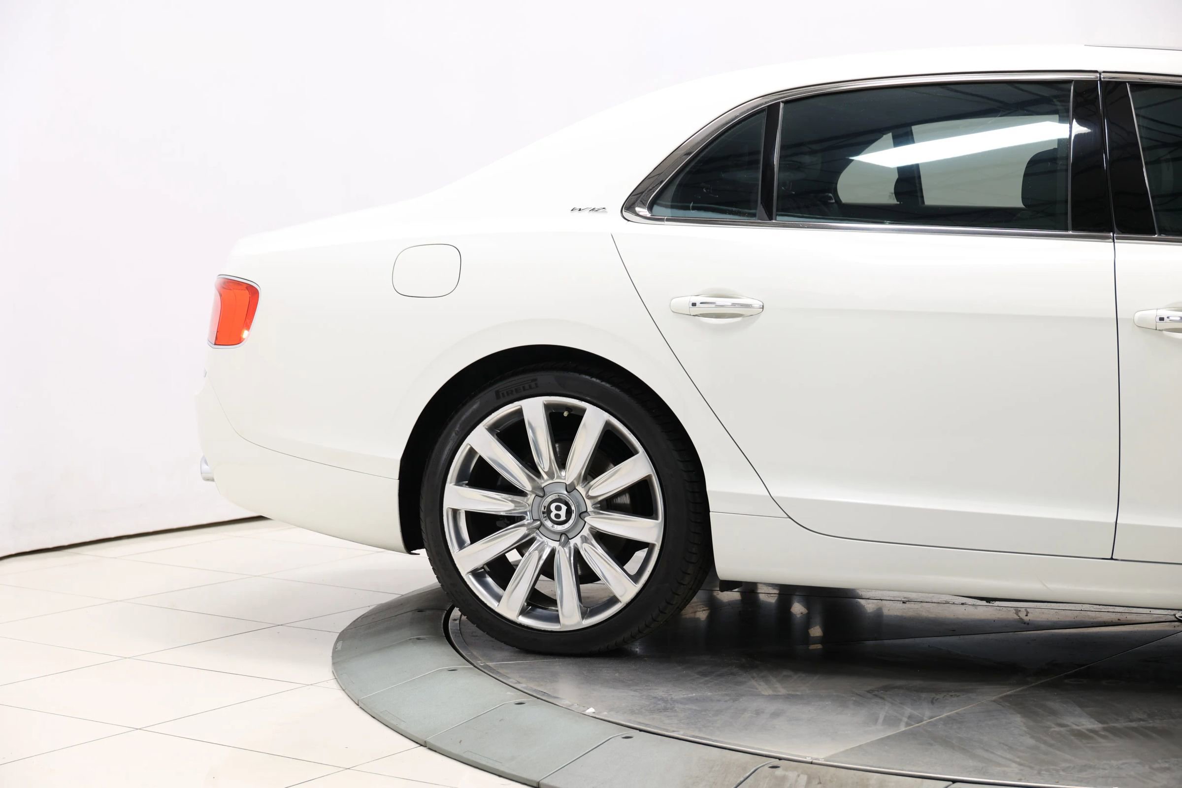 Used 2014 Bentley Flying Spur W12 image 56