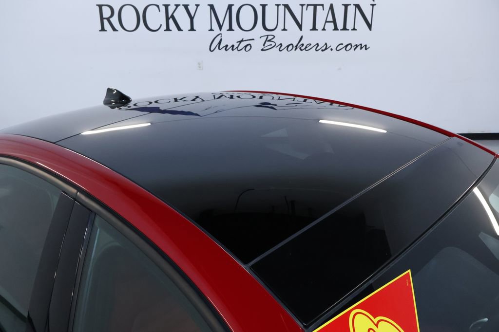 Used 2023 Alfa Romeo Giulia Sprint image 12