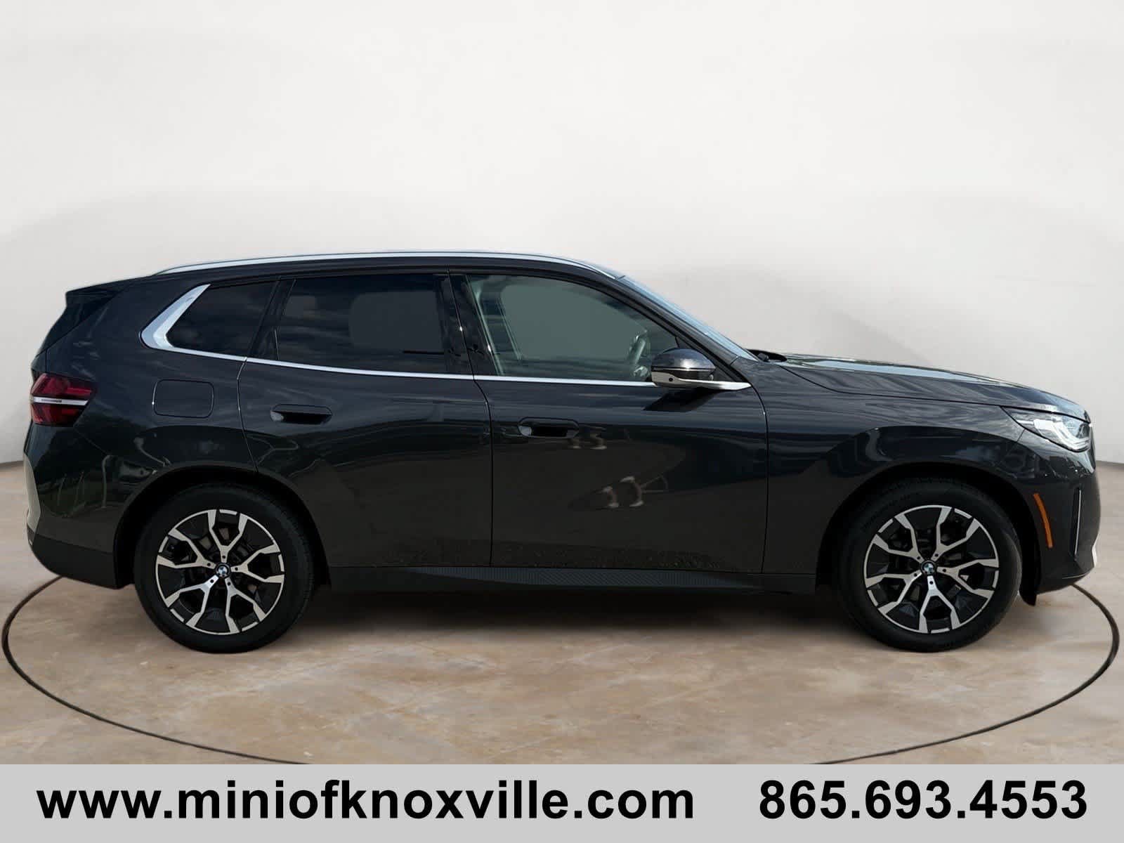 Used 2025 BMW X3 xDrive30i w/ Premium Package AWD/4WD image 2